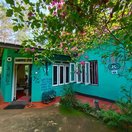 The 1964 Holiday Bungalow Ella Bagian luar foto