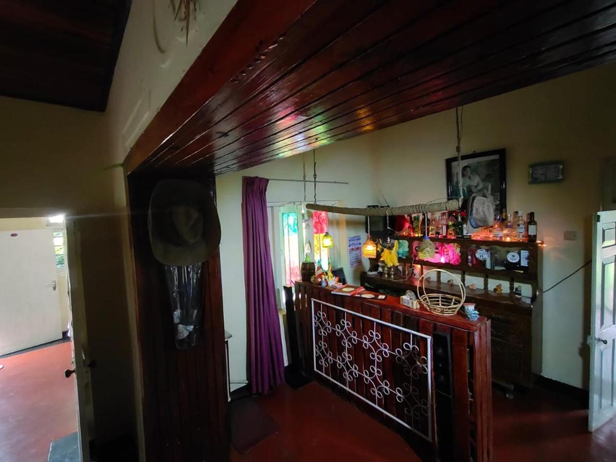 The 1964 Holiday Bungalow Ella Bagian luar foto